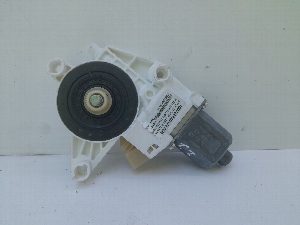 MOTOR ELEVALUNAS TRASERO IZQUIERDO MERCEDES-BENZ