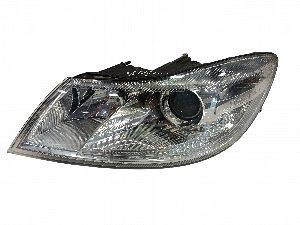 Faro Izquierdo SKODA OCTAVIA BERLINA (1Z3) 2010