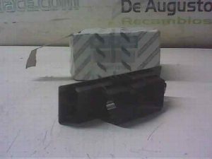 PILOTO MATRICULA FIAT RECAMBIO ORIGINAL 2013