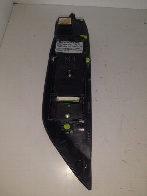 MANDO ELEVALUNAS DELANTERO IZQUIERDO TOYOTA YARIS (XP21)
