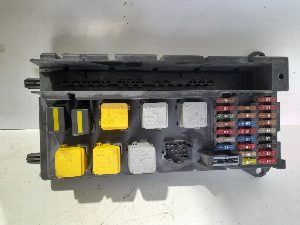 CAJA RELES / FUSIBLES MERCEDES-BENZ