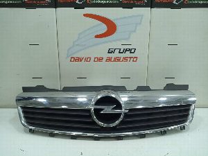 CALANDRA DELANTERA DE RADIADOR OPEL ZAFIRA B 2005