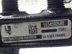 RAMPA INYECCION CITROEN C4 BERLINA 2004