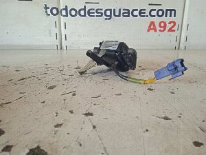 CERRADURA PUERTA DELANTERA DERECHA TOYOTA YARIS 2007