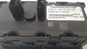 MANDO MULTIFUNCION RENAULT T 520 2016