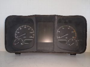 CUADRO INSTRUMENTOS MERCEDES-BENZ