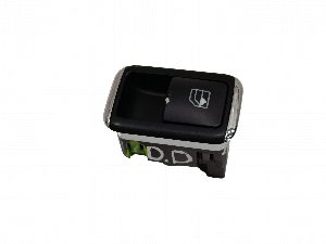 Mando Elevalunas Delantero Derecho MERCEDES CLASE C (W204) BERLINA
