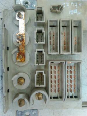 CAJA RELES / FUSIBLES MAN TG - L 12.XXX 2007
