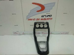 CARCASA CENTRAL DE RADIO CITROEN DS3 2013