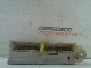 CAJA RELES / FUSIBLES TOYOTA LEXUS IS 200 (DS2/IS2) 2006