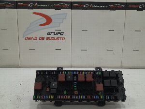 CAJA RELES / FUSIBLES RENAULT T 460 2015