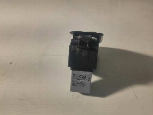 MANDO ELEVALUNAS TRASERO DERECHO VOLKSWAGEN POLO (6R1)