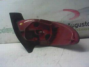 Piloto Trasero Derecho PEUGEOT 206 BERLINA 2001