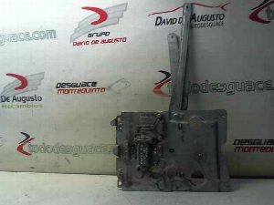 ELEVALUNAS DELANTERO DERECHO VOLVO FM12 2002