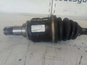 TRANSMISION DELANTERA IZQUIERDA TOYOTA