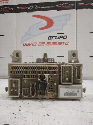 MODULO ECU CAJA FUSIBLES FORD FOCUS LIM. (CB4) 2007