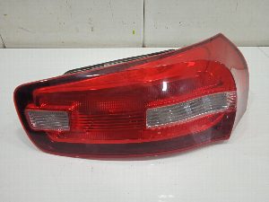 PILOTO TRASERO DERECHO CITROEN C4 PICASSO 2021