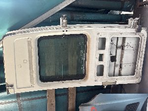 PUERTA TRASERA IZQUIERDA VOLKSWAGEN