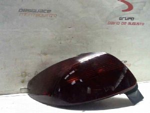 Piloto Trasero Izquierdo PEUGEOT 206 BERLINA 2001