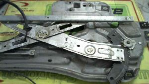 ELEVALUNAS DELANTERO DERECHO HYUNDAI SANTA FE (SM) 2000