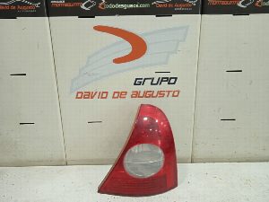 PILOTO TRASERO DERECHO RENAULT CLIO II FASE II (B/CB0)