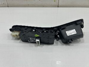 MANDO ELEVALUNAS DELANTERO IZQUIERDO HYUNDAI I20 2017