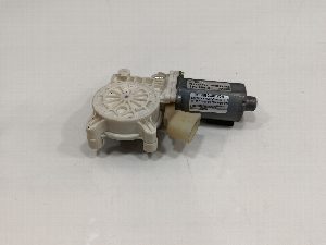 MOTOR ELEVALUNAS DELANTERO IZQUIERDO BMW